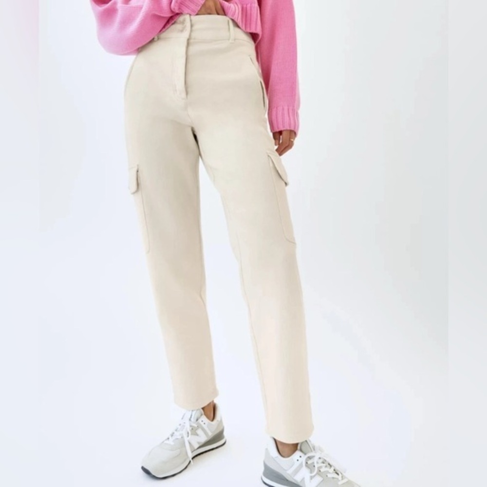 Wilfred Free | Aritzia Modern Cargo Pant Birch cream size 6 utility casual